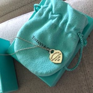 Return to Tiffany Pendant